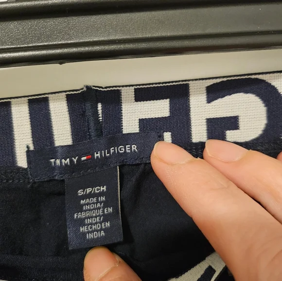 Tommy Hilfiger ladies Leggings ,Size Small But Can Fit Medium - Picture 3 of 3